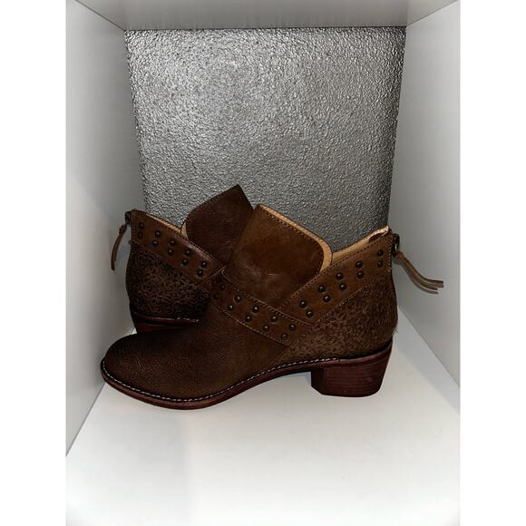 Halsa  Melania  Taupe  Stacked  Heel  Ankle Boot  9M. NWOB - Picture 7 of 12